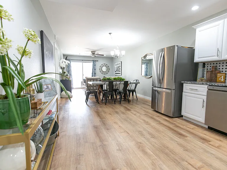 104 Cove E #103 — Photo 8