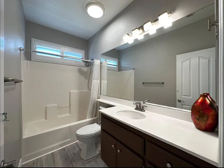11496 Bridgeway Dr — Photo 13