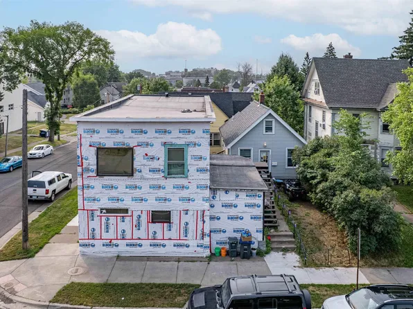 2502 W 3rd St, Duluth, MN 55806
