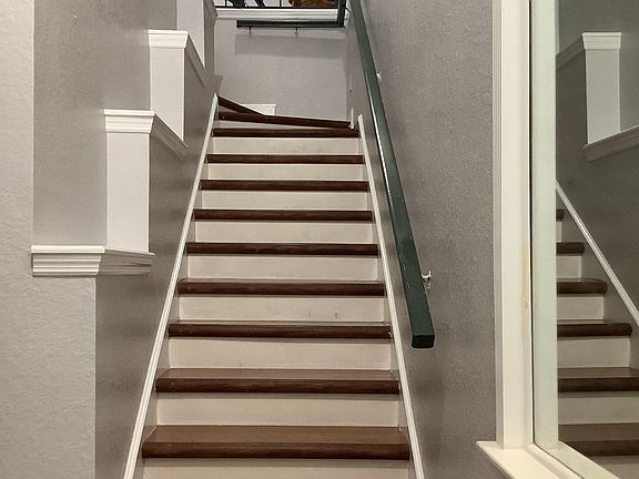 5th image of 723 Seagate Dr #723