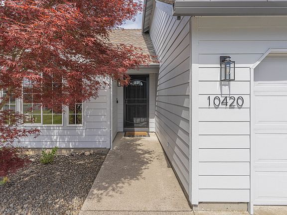 5th image of 10420 NE 189th St