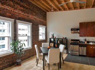 2132 5th Ave #TOP, Seattle, WA 98121