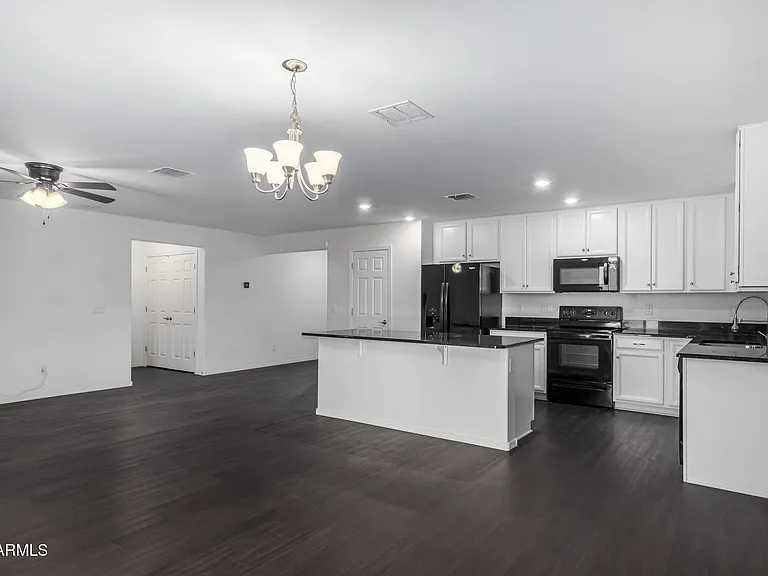 1749 E Chanute Pass — Photo 4