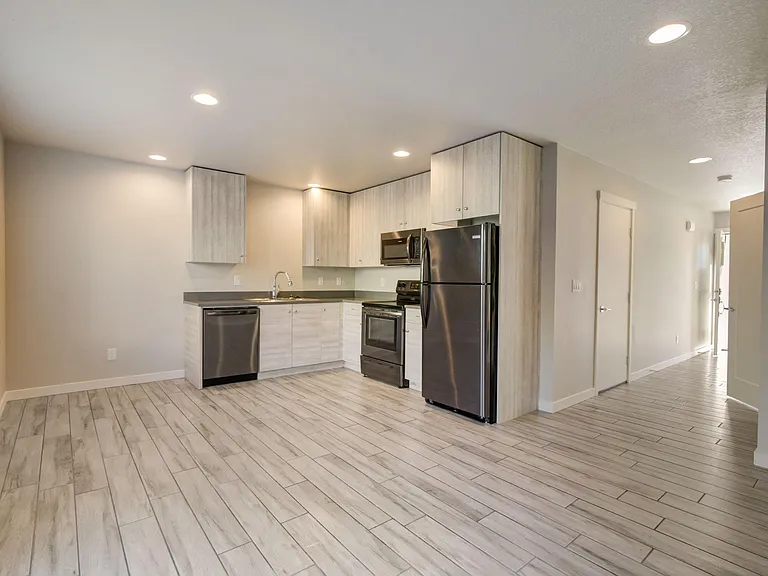 Cameo Townhomes — Photo 13