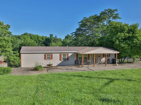 121 Harrison Ave, Cleves, OH 45002