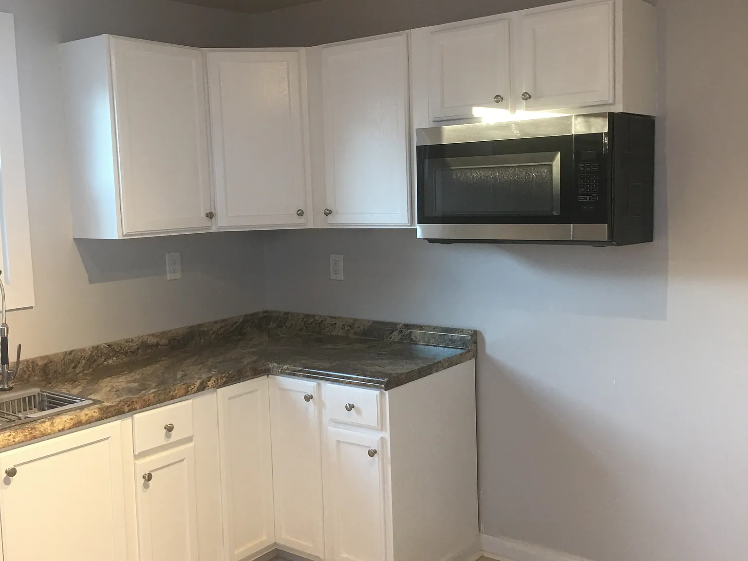 2 bed, 1400 sqft, $1,600 — Photo 2