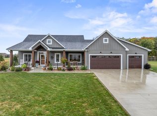 1009 Marion Ct NE, Montgomery, MN 56069