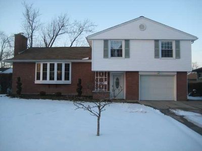131 Park Forest Dr, Williamsville, NY, 14221