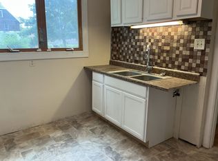 1820 N 40th St, Milwaukee, WI 53208