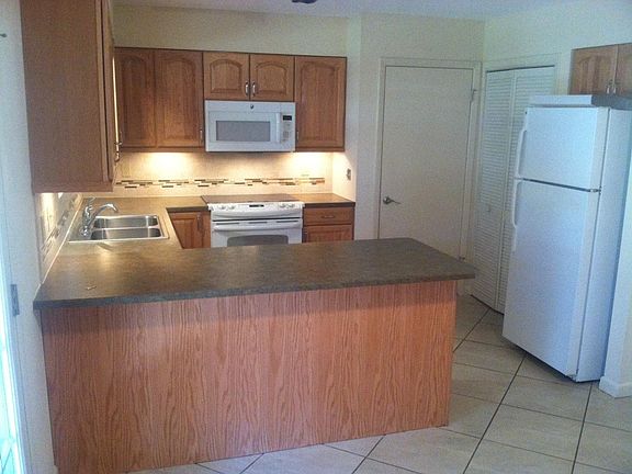 2nd image of 3916 NW 21st St