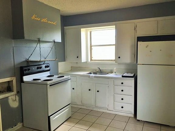 3rd image of 5373 Pueblo Dr