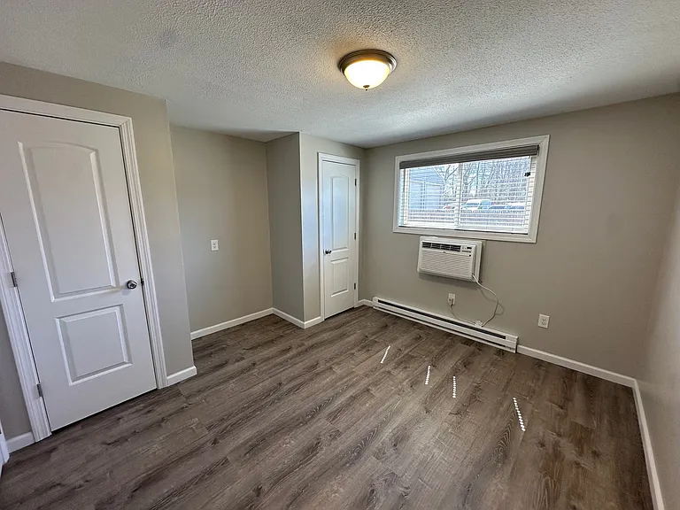 Fairfield Apartments — Photo 15