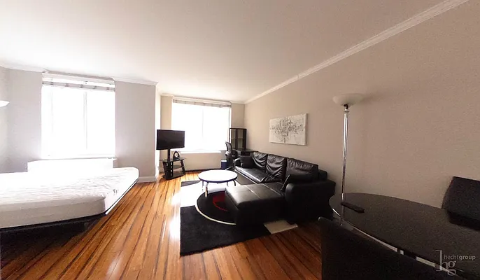 Rented by Hecht Group | media 14