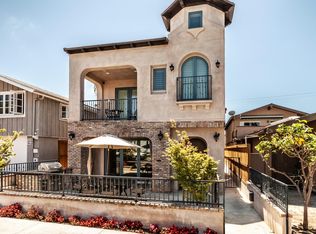 422 Heliotrope Ave, Corona Del Mar, CA 92625