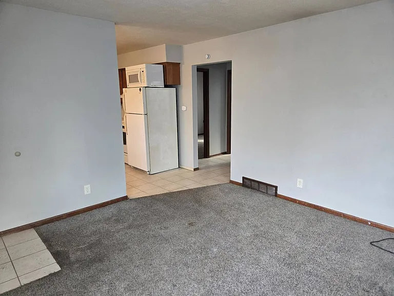 2264 SW 5th St — Photo 16