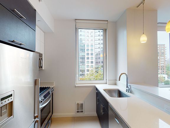 3rd image of 795 Columbus Ave APT 7K
