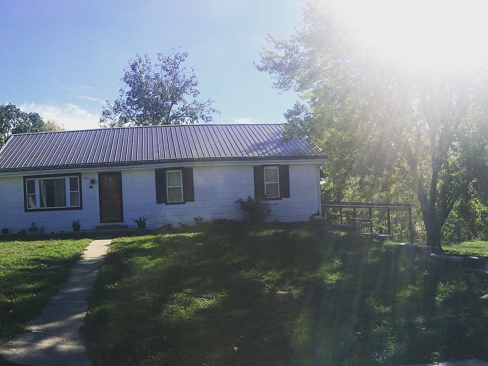 1st image of 220 Churchview Dr