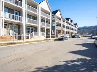 2392 E 18th Street Pl, Chattanooga, TN 37404