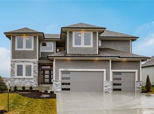 11475 S Roundtree St, Olathe, KS 66061