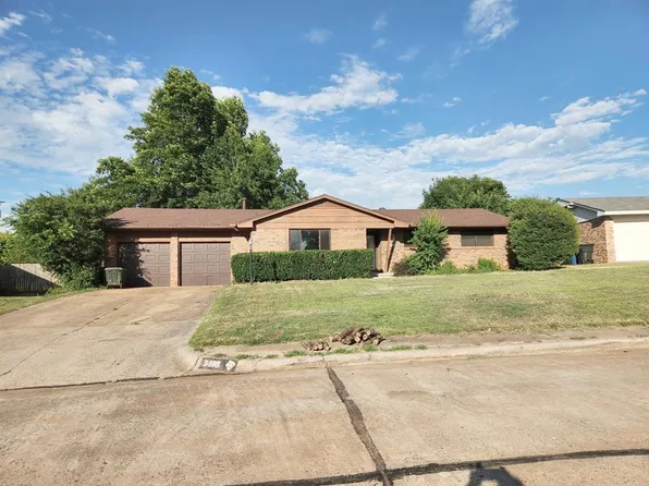 3408 Pleasant Dr, Midwest City, OK 73110