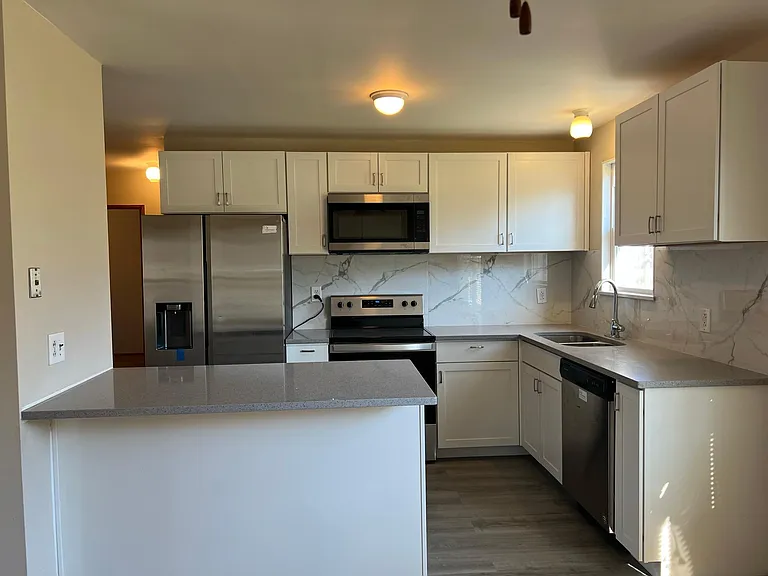 9026 Lemona Dr — Photo 4