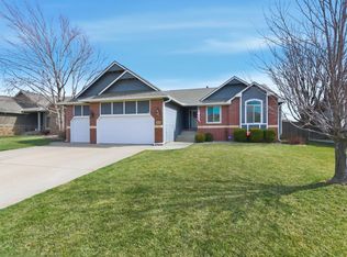 4114 N Parkdale Cir, Maize, KS 67101