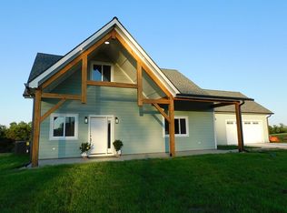 11532 33rd St, Perry, KS 66073