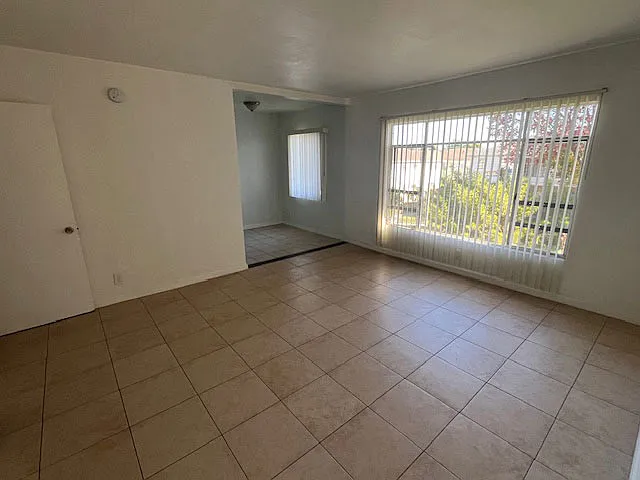 3867 Potomac Ave. — Photo 32
