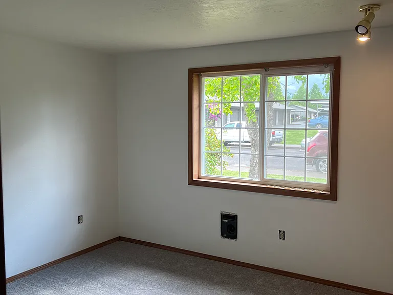 850 SW Agee St — Photo 14