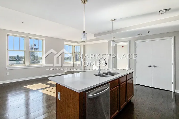 525 W Lafayette Blvd #13E — Photo 18