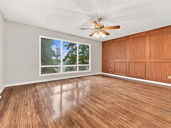 3rd image of 203 N 42nd Ave SW