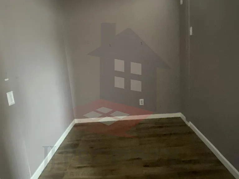 319 Pocasset Ave #4 — Photo 5