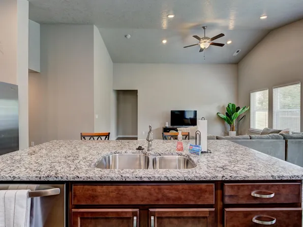 16572 Cypress Ln, Nampa, ID 83687