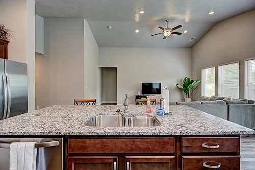 16572 Cypress Ln Photo 1