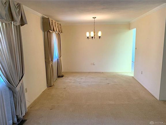 5th image of 5096 Artesia Dr