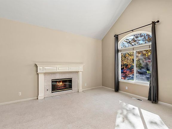 5th image of 1027 Elsbree Lane