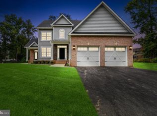 3323 Shomette Ln, Edgewater, MD 21037