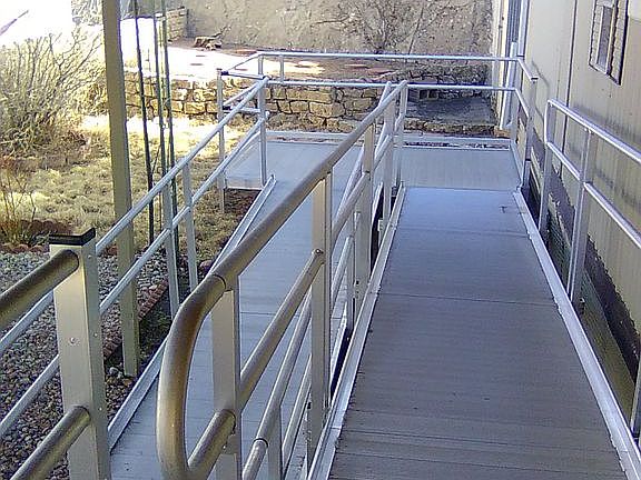 3rd image of 3000 N Cascade Ave