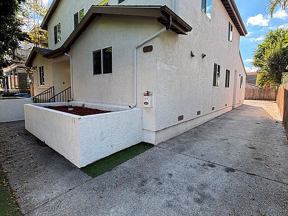 2nd image of 120 E 24th St