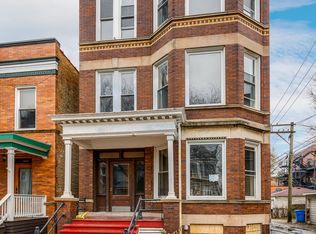 1943 W Grace St #3, Chicago, IL 60613