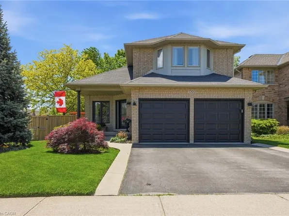 1300 Silvan Forest Dr, Burlington, ON L7M 4L2