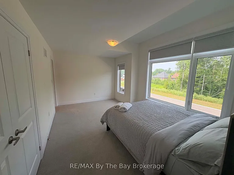 218 Mapleside Dr #UPPER — Photo 24