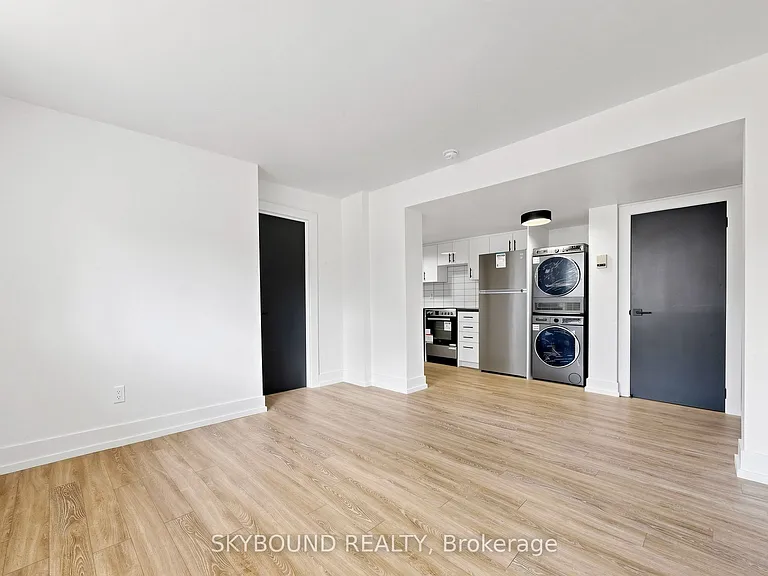 139 Wineva Ave #B — Photo 6