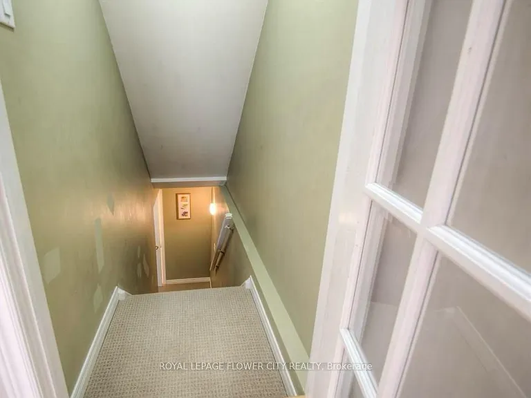 308 Pineland Pl — Photo 11