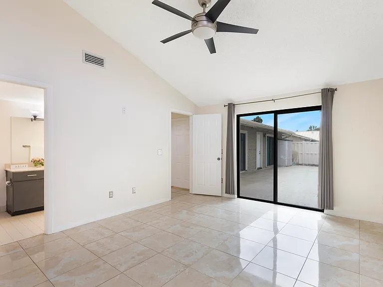 5933 Golden Eagle Cir — Photo 14
