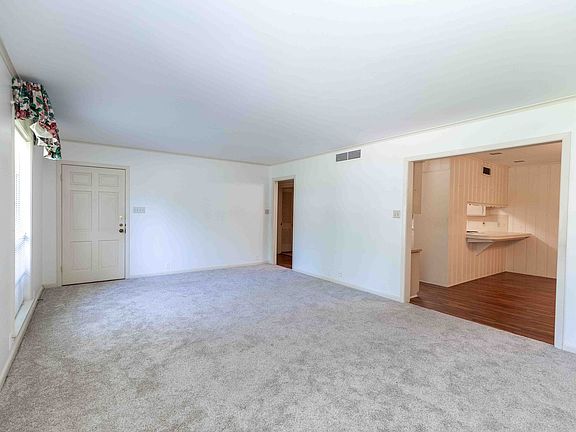 4th image of 3307 Fairfield Ave