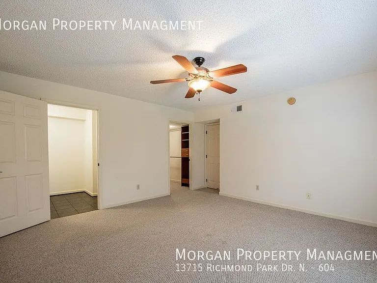 13715 Richmond Park Dr N #604 — Photo 24