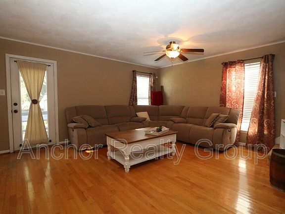 4th image of 1618 Kingston Ave