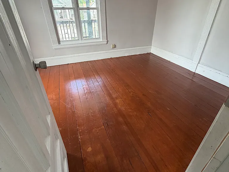 21 Merwin St #2 — Photo 4