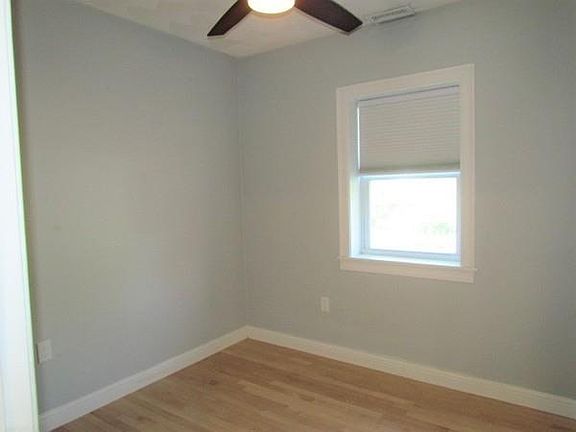 5th image of 135-137 Hilldale Ave #135